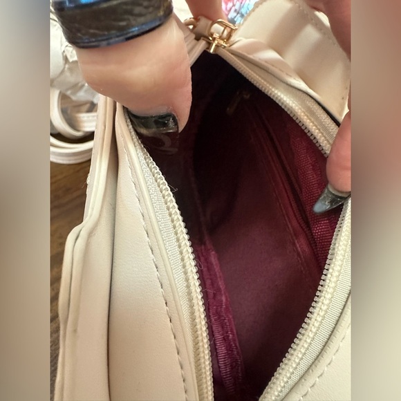 Violin off white Shaped Bag Crossbody or Messenger Bag Sling Bag with Dust bug - Picture 12 of 15